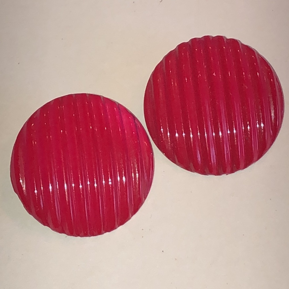 Dark Pink Magenta Ribbed Retro Boho Button Earrings